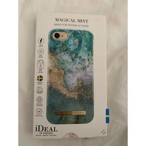 iDeal of Sweden Magical Mint iPhone Case